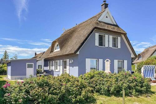 Außenansicht - NEUER PREIS! Hochwertiges Energiesparhaus mit modernster Technik mit Boddenblick!