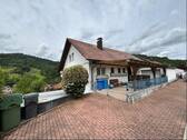 Außenansicht - ruhige Lage in einer Sackgasse - 340.000,00&nbsp;EUR Kaufpreis, ca.&nbsp; 190,00&nbsp;m&sup2;&nbsp;Wohnfl&auml;che