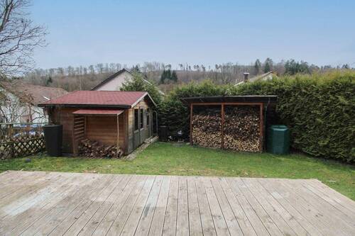 Garten - Charmantes Wohnen auf zwei Einheiten - ein Zuhause mit Wintergarten, Kaminofen & zwei Gärten