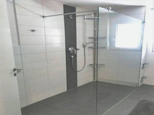 Modernes Badezimmer - 
