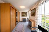 Zimmer 2 (OG)- - 