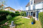 Außenansicht - Garten, Terrasse 1 - Raum für Liebe Lachen Leben: Ihr Familien-Reihenendhaus in ruhiger Lage am Riedberg (Erbbaurecht)