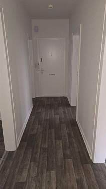 Flur - Etagenwohnung mit 60,00 m&sup2; in Uslar zur Miete