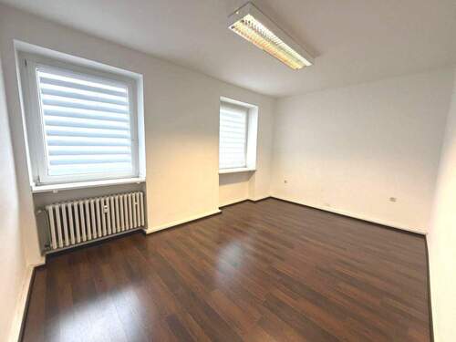 Büro 2 Ans. 2.jpeg - 