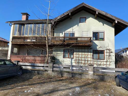 Ansicht von Süd / West - 3 Parteienhaus renovierungsbedürftig in Top Lage