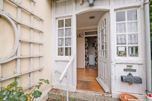 Eingangsflur - 5 Zimmer Einfamilienhaus zum Kaufen in Elmshorn