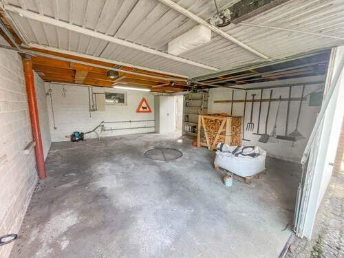 Garage - 