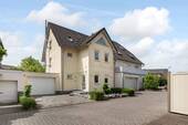 Fassade - 7 Zimmer Einfamilienhaus zum Kaufen in Dreieich