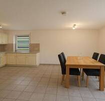 ** Ideal für Singles oder Paare** Helle 2-Zimmer-Wohnung, neue Einbauküche - Kupferzell