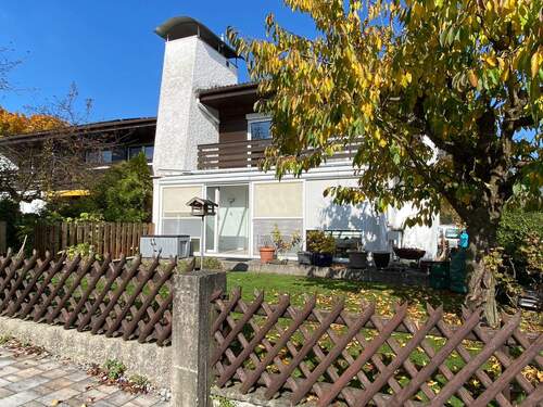 Ansicht mit Garten - 5 Zimmer Doppelhaushälfte zum Kaufen in Prutting