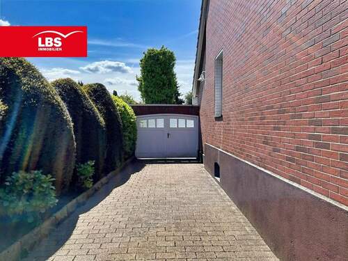 Einfahrt - 6 Zimmer Einfamilienhaus in Dortmund