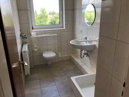 Badezimmer - 2 Zimmer Etagenwohnung zur Miete in Husum