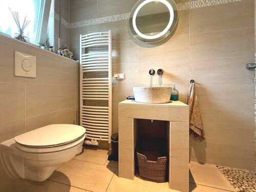 Gäste WC mit Dusche - 