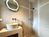 Gäste WC mit Dusche - 