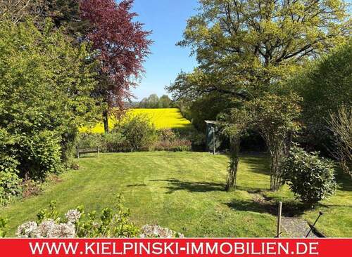 Ihr Garten mit Ausblick! - Ruhige ETW mit Hauscharakter, ca. 900m² eigenem Grundstück, Solar, Garage+Carport in ruhiger Lage!