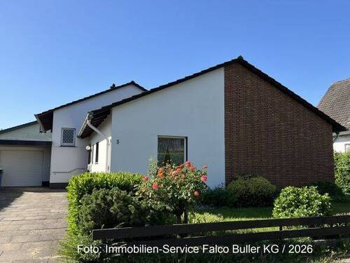 Ansicht - 5 Zimmer Einfamilienhaus zum Kaufen in Bad Oeynhausen