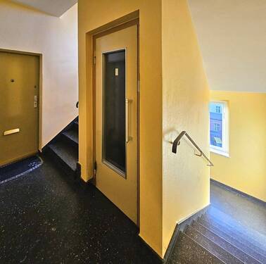 Aufzug - Etagenwohnung mit 40,00 m&sup2; in Berlin zum Kaufen
