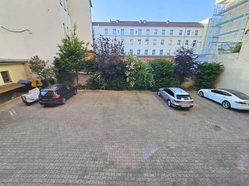 Nutzbare Stellplätze hinten - 