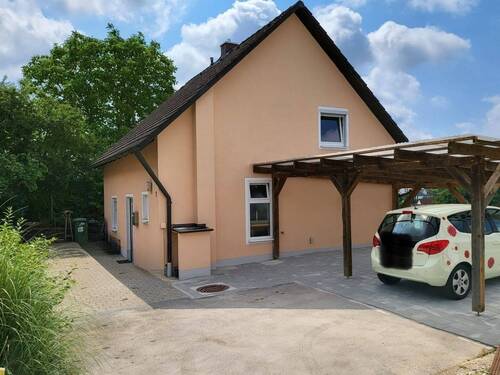 EFH mit überdachter Terrasse u. Carport-Stellplatz - Neu renoviertes EFH mit herrlicher Aussicht in Beratzhausen