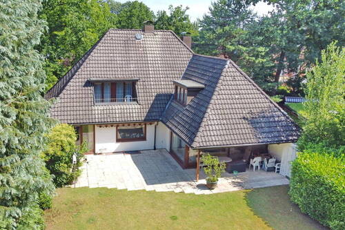 Drohne_Hausrückseite - 7 Zimmer Einfamilienhaus in Hamburg