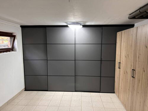 einer der vielen Kellerräume - 