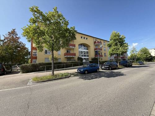 Hausansicht - 4 Zimmer Etagenwohnung in Freiburg im Breisgau