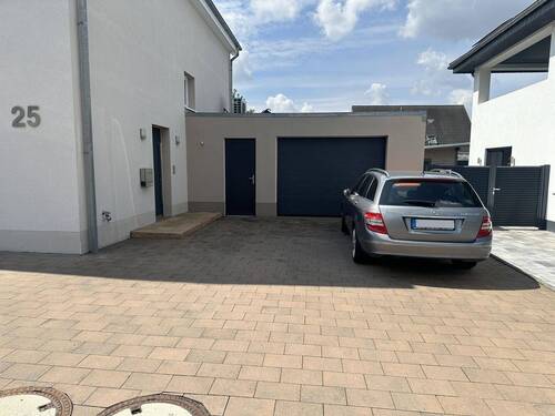 Garage - 8 Zimmer Einfamilienhaus in Geseke