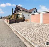 Einfamilienhaus mit Wintergarten und Doppelgarage - Konradsreuth