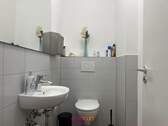 das Damen-WC - 