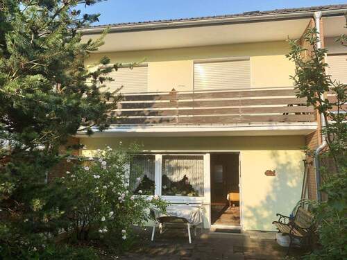 Balkon/Terrasse vom Garten - Familienfreundliches Reihenhaus mit Garten, Balkon und Garage - von privat