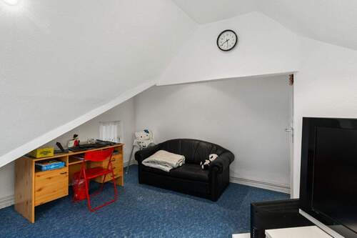 Dachgeschoss Wohnung 2 - 