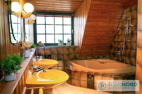 Vollbad DG - Zimmer 1 (en suite) - 