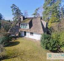 Reetdachhaus-Großzügiges Anwesen mit Wellnessbereich, Praxisoption u. außergewöhnlichem Grundstück - Garstedt