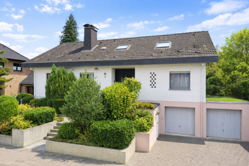 Hausanisicht - ***Freistehendes Einfamilienhaus in Steinheim***