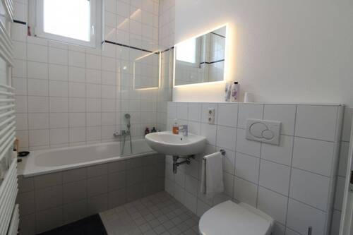 Badezimmer - Etagenwohnung mit 68,00 m&sup2; in München zum Kaufen