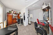 Salon - 