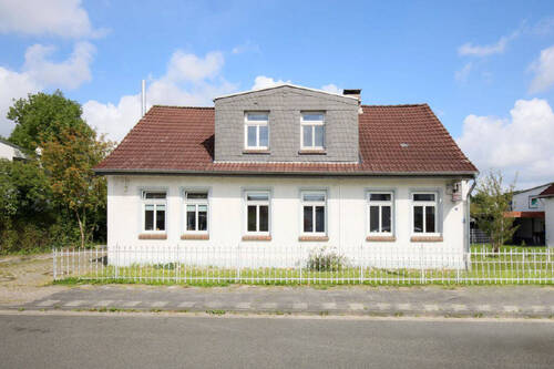 Außenansicht - 7 Zimmer Mehrfamilienhaus, Wohnhaus in Wilhelmshaven-Coldewei-Himmelreich
