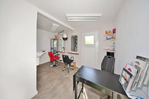 Salon - 
