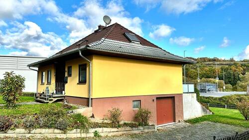 Hausansicht - 5 Zimmer Bungalow zum Kaufen in Neuenstein