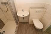 Bad mit Dusche - 3 Zimmer Etagenwohnung zur Miete in Freiberg
