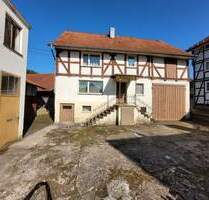 FÜR HANDWERKER!!! Sanierungsbedürftiges Fachwerkhaus mit Werkstatt und Garagen in Neuenstein-Aua