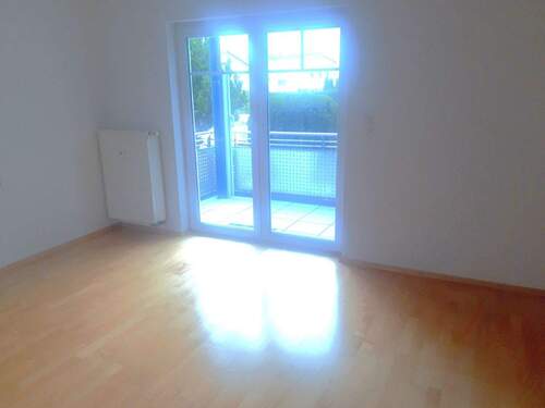 Bild 2 - 3 Zimmer Etagenwohnung zur Miete in Kümmersbruck