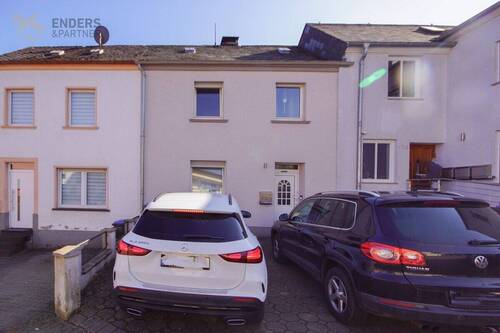 1 - Modernisiertes Reihenhaus mit Kamin, Einbauküche und 2 Stellplätzen - die Alternative zur ETW!