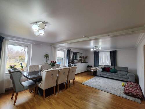 Wohnzimmer im EG - Einfamilienhaus mit 2 Wohnungen