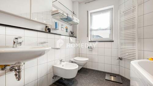 1. OG Badezimmer 1 - 