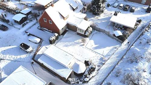 Luftaufnahme Übersicht - 7 Zimmer Doppelhaushälfte in Tostedt