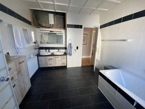 BZ_6265 - 5 Zimmer Etagenwohnung zum Kaufen in Kornwestheim