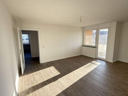 Wohnzimmer - Etagenwohnung mit 62,30 m&sup2; in Uetersen zur Miete