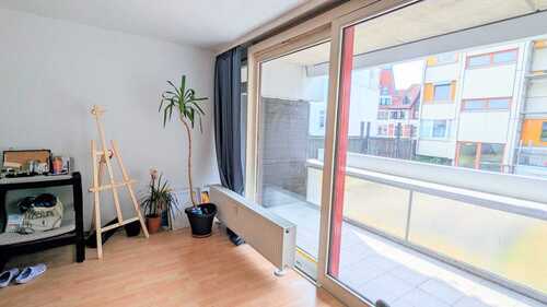 Blick Richtung Balkon - Etagenwohnung mit 64,10 m&sup2; in Hannover zum Kaufen