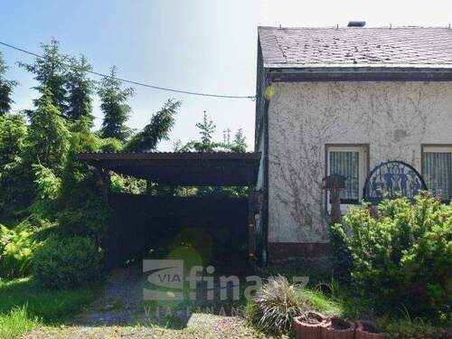 Carport - Einfamilienhaus mit 132,50 m&sup2; in Neuhausen zum Kaufen